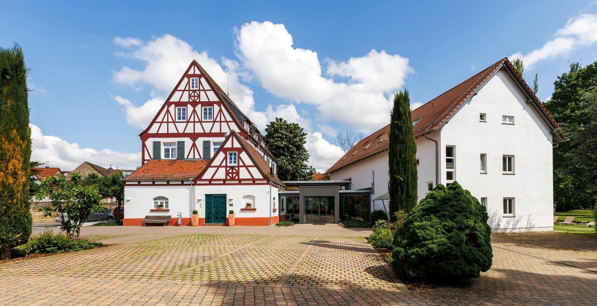Landhotel Altes Wasserwerk Gbr Фрайнсхайм Екстериор снимка